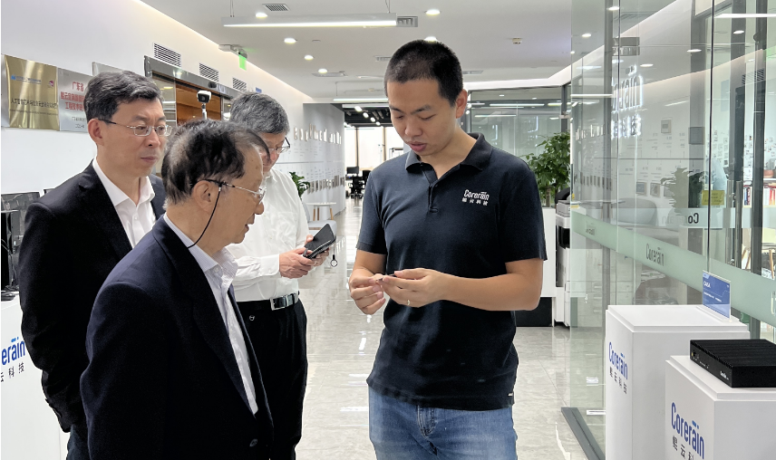 動態｜中國電動汽車百人會理事長陳清泰一行赴鯤云科技調研