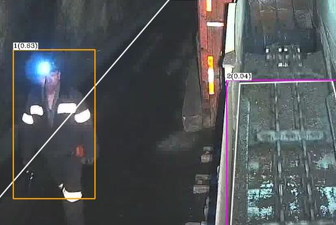 礦山採煤機運行時人員入侵預警